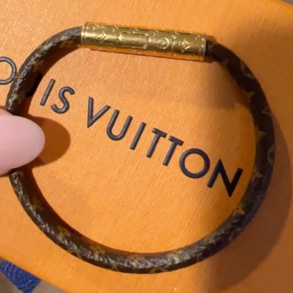 Louis Vuitton Jewelry - LV confidential bracelet